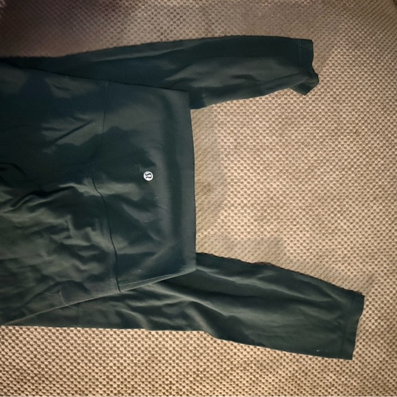 Lululemon legacy green hotty hot shorts, flow y bra and align legging 25” shorts - Picture 8 of 8